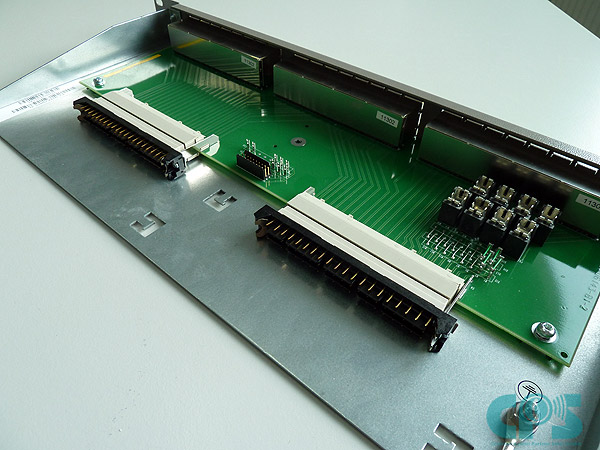 Siemens Unify Hipath 3800 X8 Patchpanel MFPP S30807-K6143-X 48 Ports x RJ 45