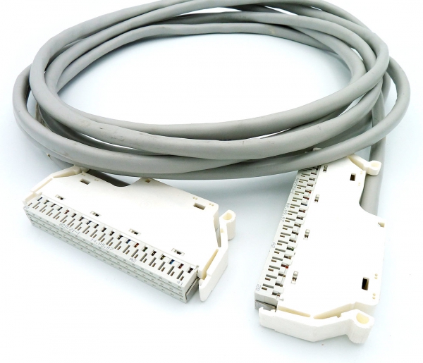 SIVAPAC auf SIVAPAC Kabel 5m für Patchpanel für OSBiz X8 & HiPath3800 L30251-U600-A450 Refurbished